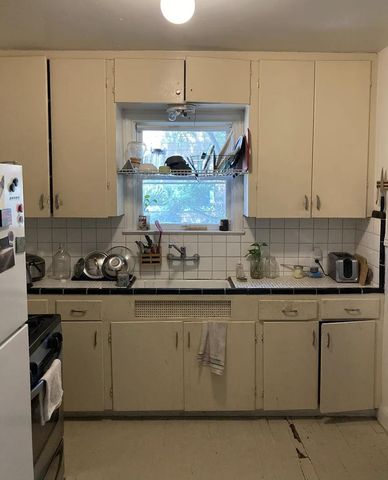 2006 E 13th ST 1 and 2, Austin, TX 78702