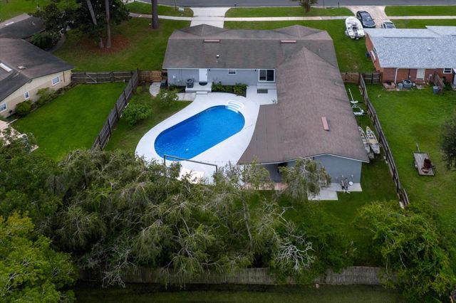 939 N Grove Park Dr, Orange Park, FL 32073