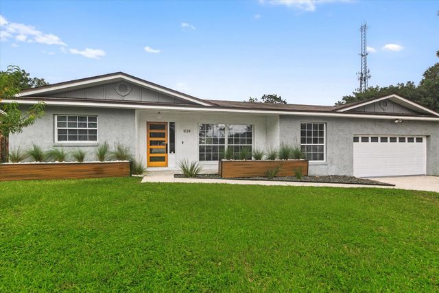 939 N Grove Park Dr, Orange Park, FL 32073