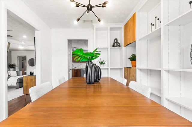 939 N Grove Park Dr, Orange Park, FL 32073