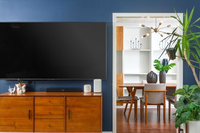 939 N Grove Park Dr, Orange Park, FL 32073