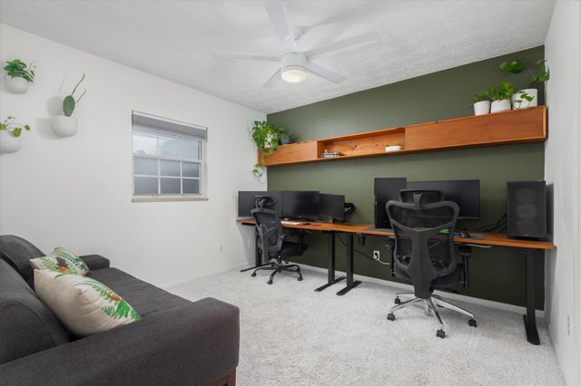 939 N Grove Park Dr, Orange Park, FL 32073