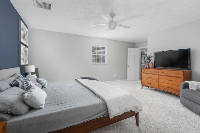 939 N Grove Park Dr, Orange Park, FL 32073