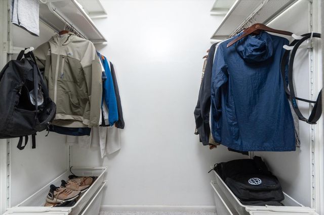 939 N Grove Park Dr, Orange Park, FL 32073