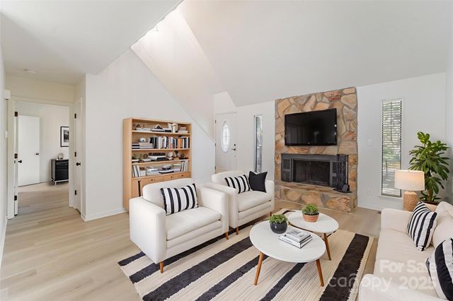 7921 Carmel Oaks Court, Charlotte, NC 28226