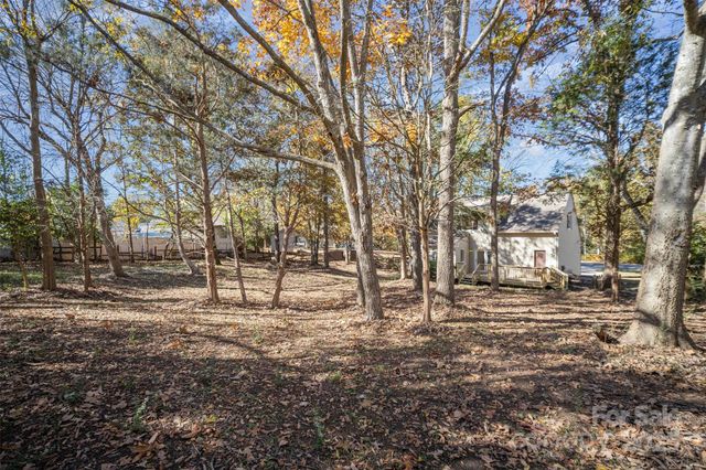 7921 Carmel Oaks Court, Charlotte, NC 28226