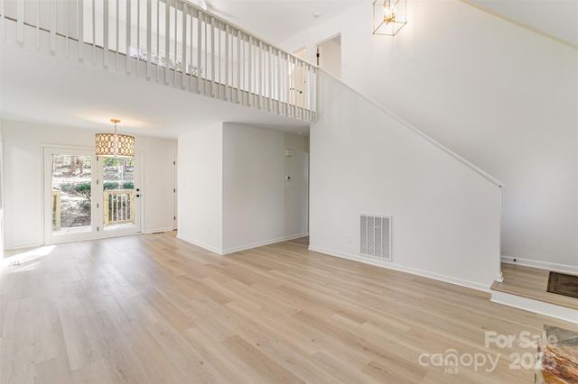 7921 Carmel Oaks Court, Charlotte, NC 28226