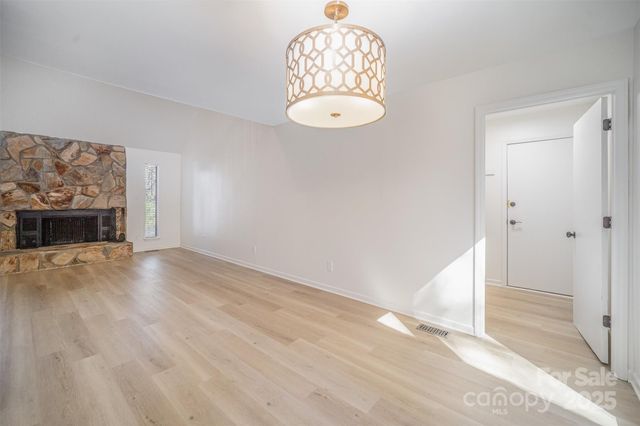 7921 Carmel Oaks Court, Charlotte, NC 28226