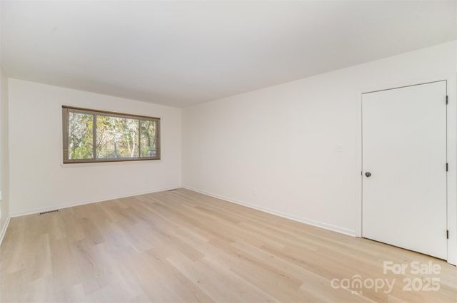 7921 Carmel Oaks Court, Charlotte, NC 28226