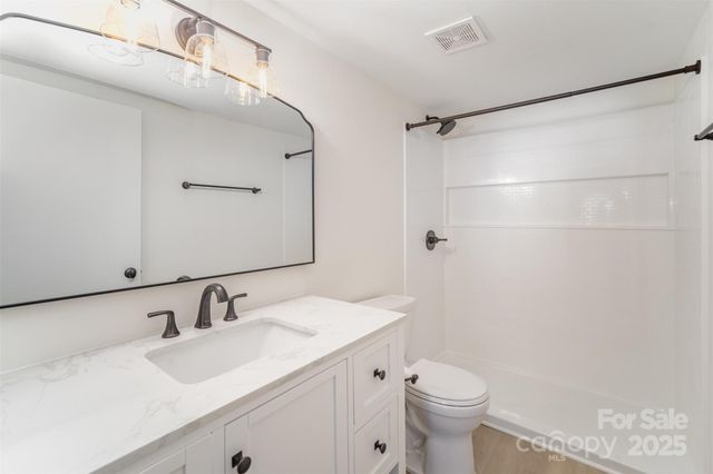 7921 Carmel Oaks Court, Charlotte, NC 28226