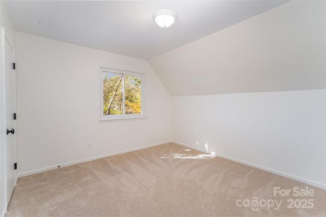 7921 Carmel Oaks Court, Charlotte, NC 28226