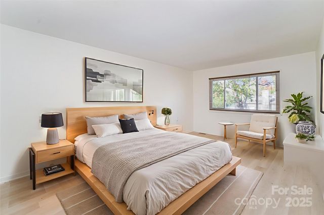 7921 Carmel Oaks Court, Charlotte, NC 28226