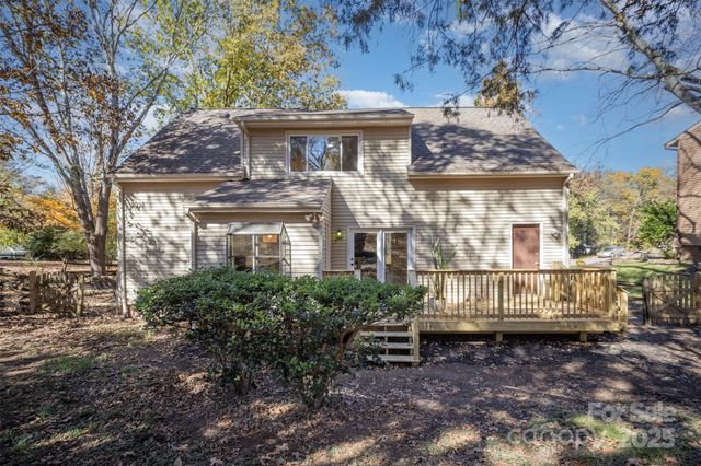 7921 Carmel Oaks Court, Charlotte, NC 28226