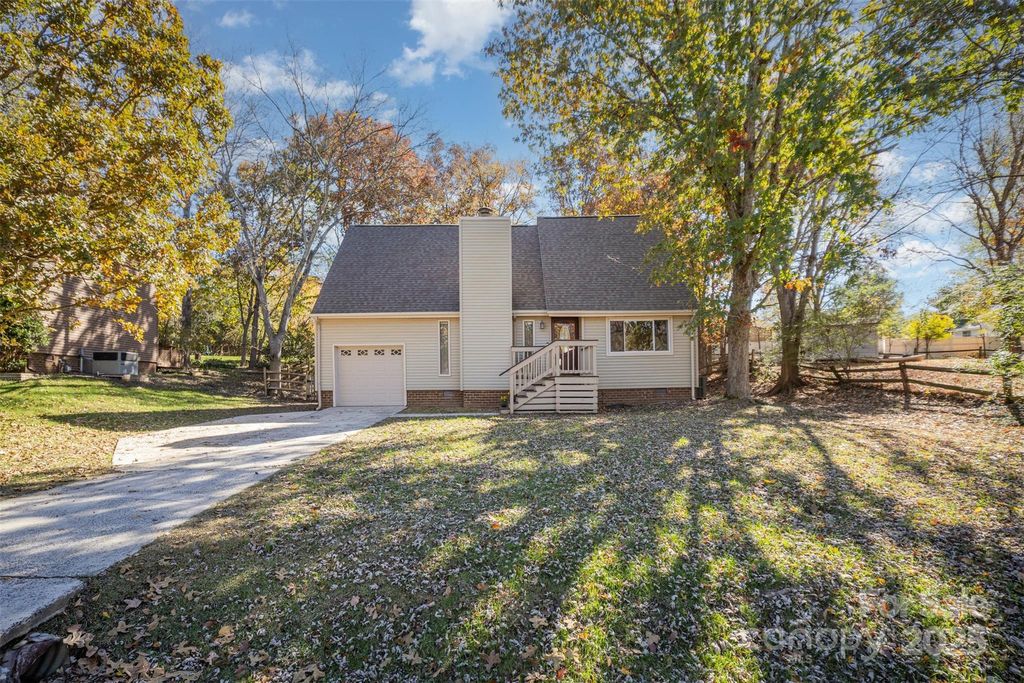 7921 Carmel Oaks Court, Charlotte, NC 28226