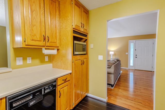 8514 River Cove Drive, Harrison, TN 37341