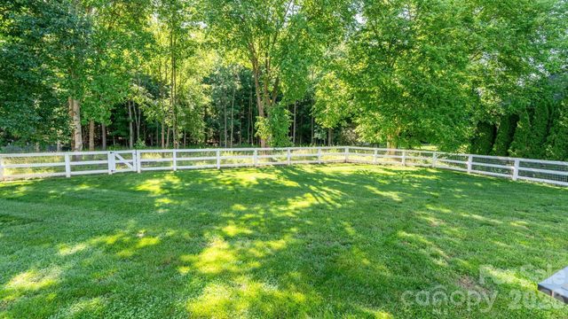 235 Kendra Drive, Mooresville, NC 28117