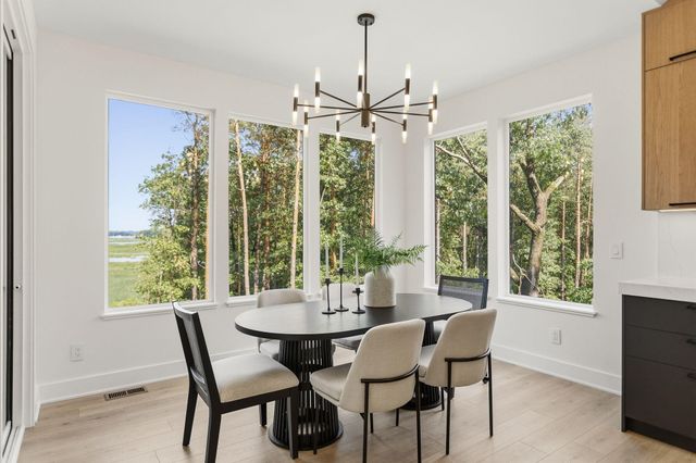 3126 Red Oak Drive, Saugatuck Twp, MI 49453