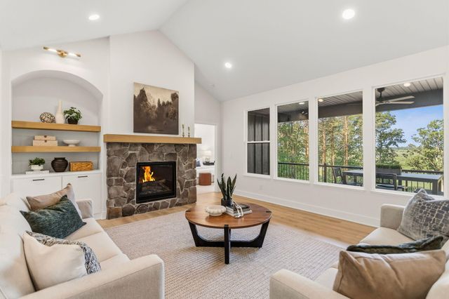 3126 Red Oak Drive, Saugatuck Twp, MI 49453