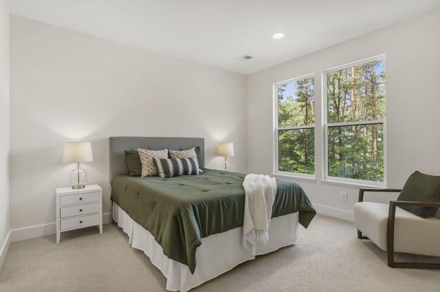3126 Red Oak Drive, Saugatuck Twp, MI 49453