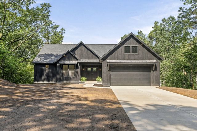 3126 Red Oak Drive, Saugatuck Twp, MI 49453