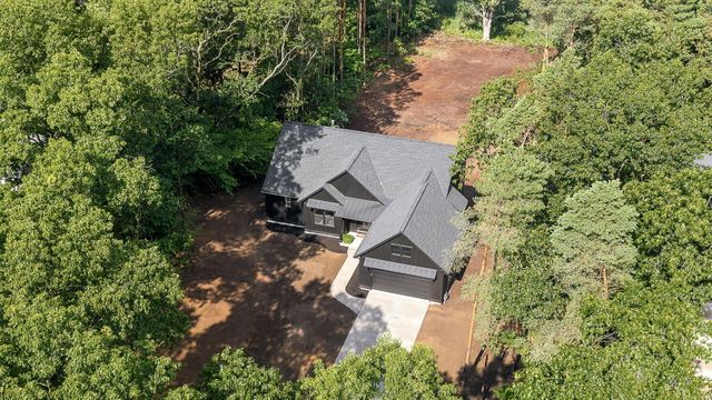 3126 Red Oak Drive, Saugatuck Twp, MI 49453