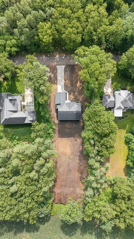 3126 Red Oak Drive, Saugatuck Twp, MI 49453