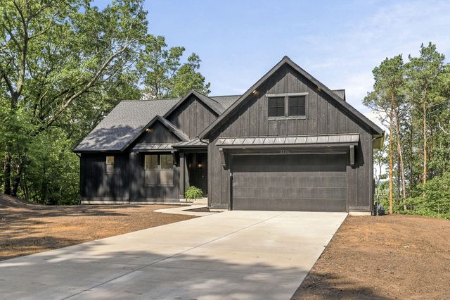 3126 Red Oak Drive, Saugatuck Twp, MI 49453