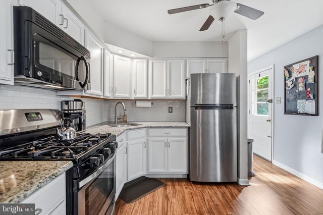 600 8TH ST, Riverton, NJ 08077