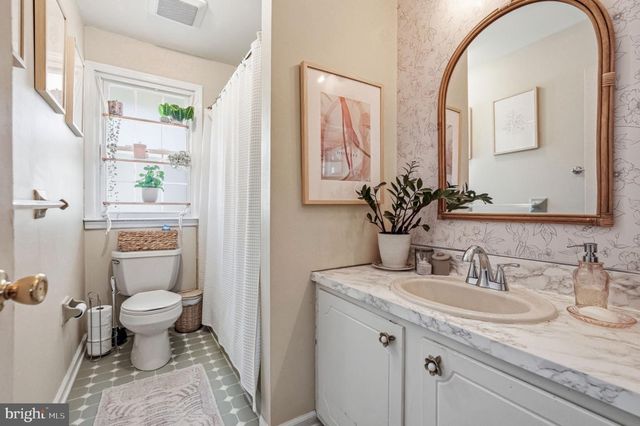 600 8TH ST, Riverton, NJ 08077