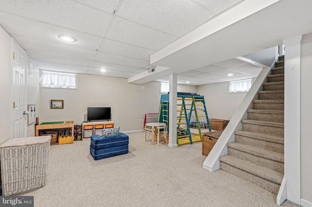 600 8TH ST, Riverton, NJ 08077