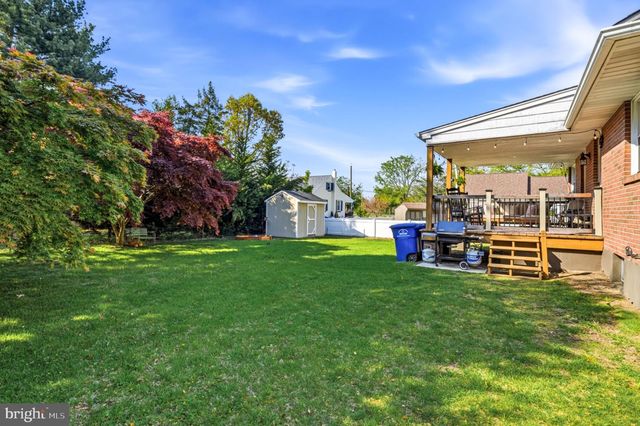 600 8TH ST, Riverton, NJ 08077