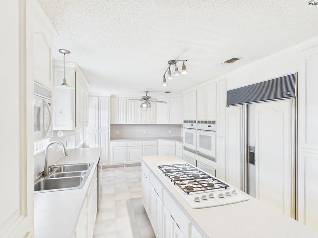 4929 BIG BEND DRIVE, Wichita Falls, TX 76310