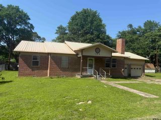 104 Lonnies Drive, Chandler, TX 75758