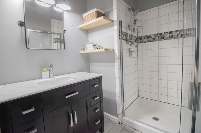 601 Laurel Hill Dr, Old Hickory, TN 37138