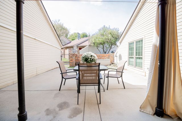 601 Laurel Hill Dr, Old Hickory, TN 37138