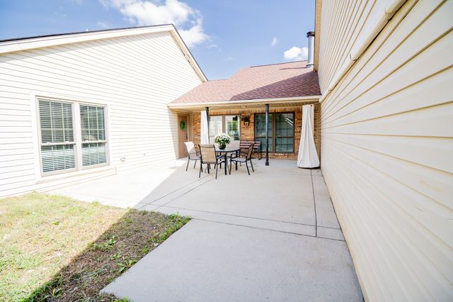 601 Laurel Hill Dr, Old Hickory, TN 37138