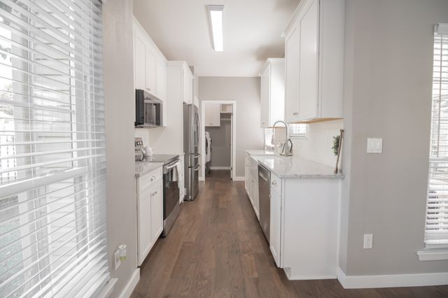 601 Laurel Hill Dr, Old Hickory, TN 37138