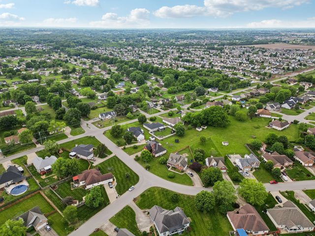 754 McClain Dr, Clarksville, TN 37040
