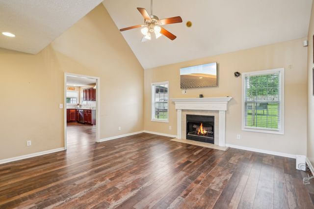 754 McClain Dr, Clarksville, TN 37040