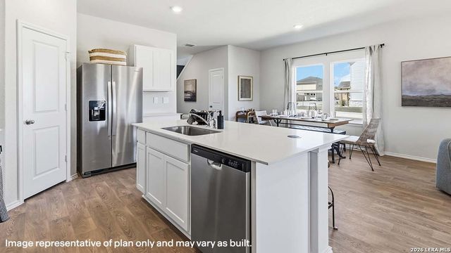 1547 Esmeralda Grv, San Antonio, TX 78253