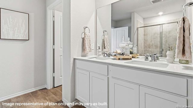 1547 Esmeralda Grv, San Antonio, TX 78253