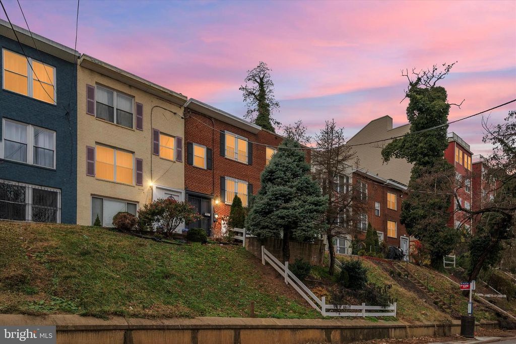 1353 MORRIS RD SE, Washington, DC 20020