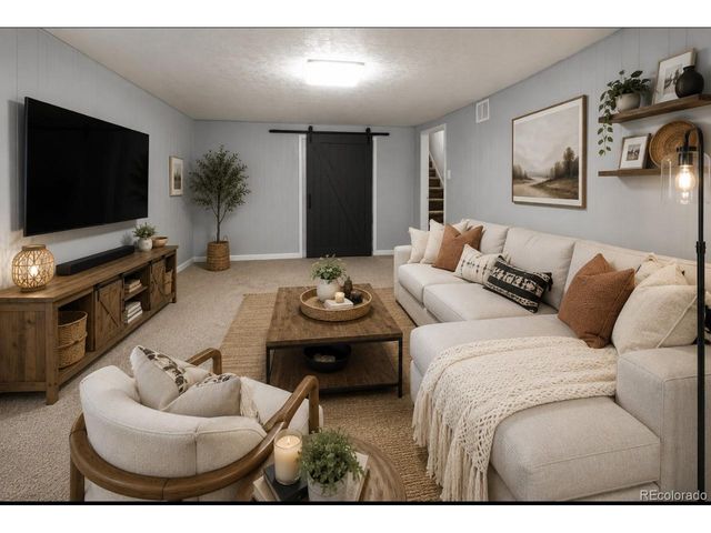 2888 S Zurich Ct, Denver, CO 80236