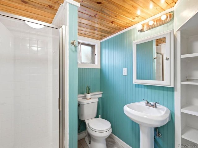 2888 S Zurich Ct, Denver, CO 80236