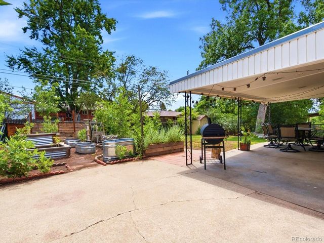 2888 S Zurich Ct, Denver, CO 80236