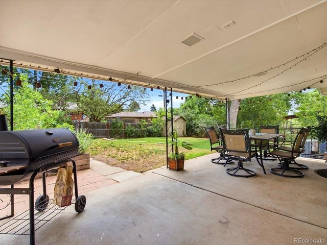 2888 S Zurich Ct, Denver, CO 80236