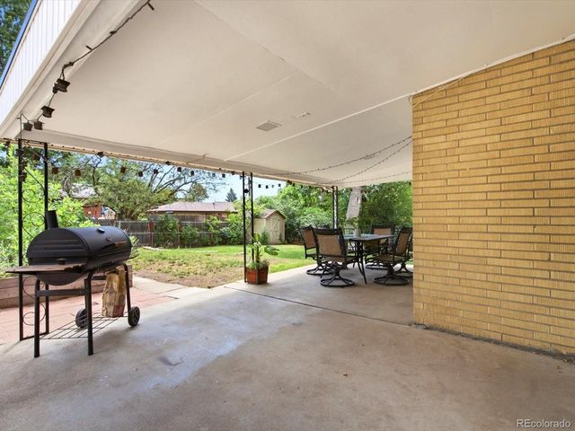 2888 S Zurich Ct, Denver, CO 80236