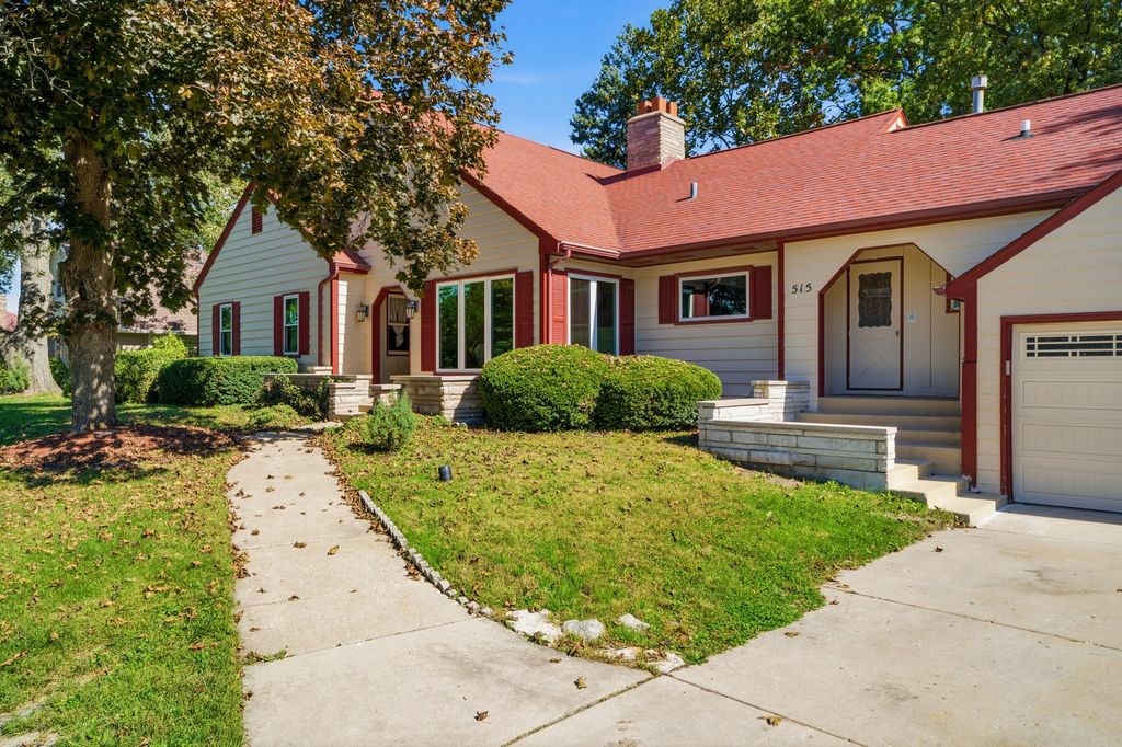 10S515 Glenn Drive, Burr Ridge, IL 60527 — photo 4