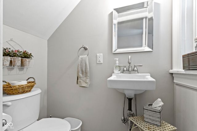 4506 Washington Boulevard, Indianapolis, IN 46205