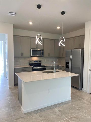 271 SW Sally Way, Stuart, FL 34997